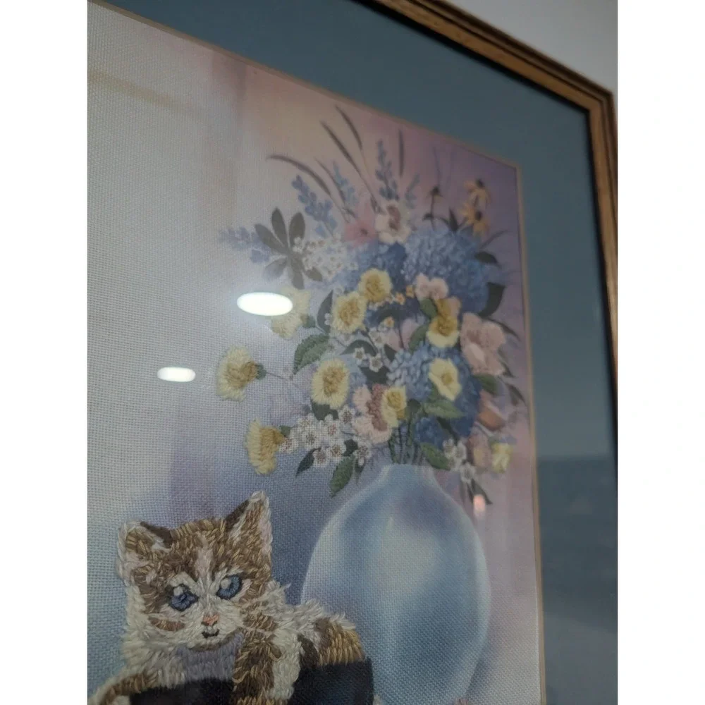 Vintage Signed Hand Embroidered Floral Cat Wall Hanging Framed Art‎ 20